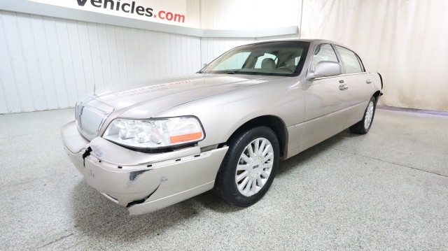 lincoln town car 2003 1LNHM81W33Y634963 image lincoln town car 2003 1LNHM81W33Y634963 image